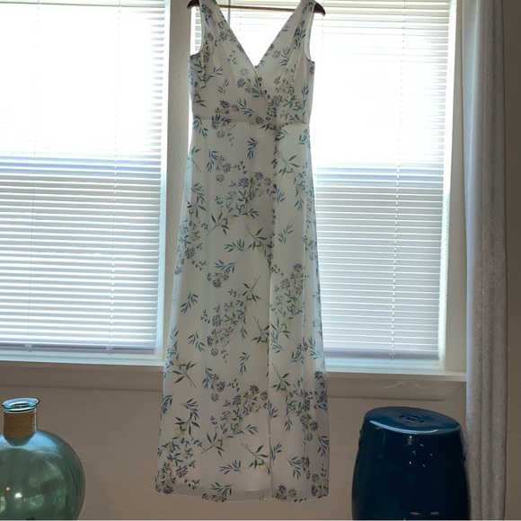 Monique Lhuiller White Floral Maxie Dress! - Picture 4 of 10